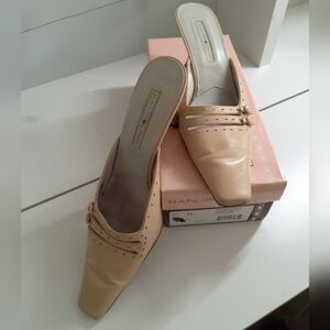 Bandolino Women's Cream Mule Shoes 9 1/2